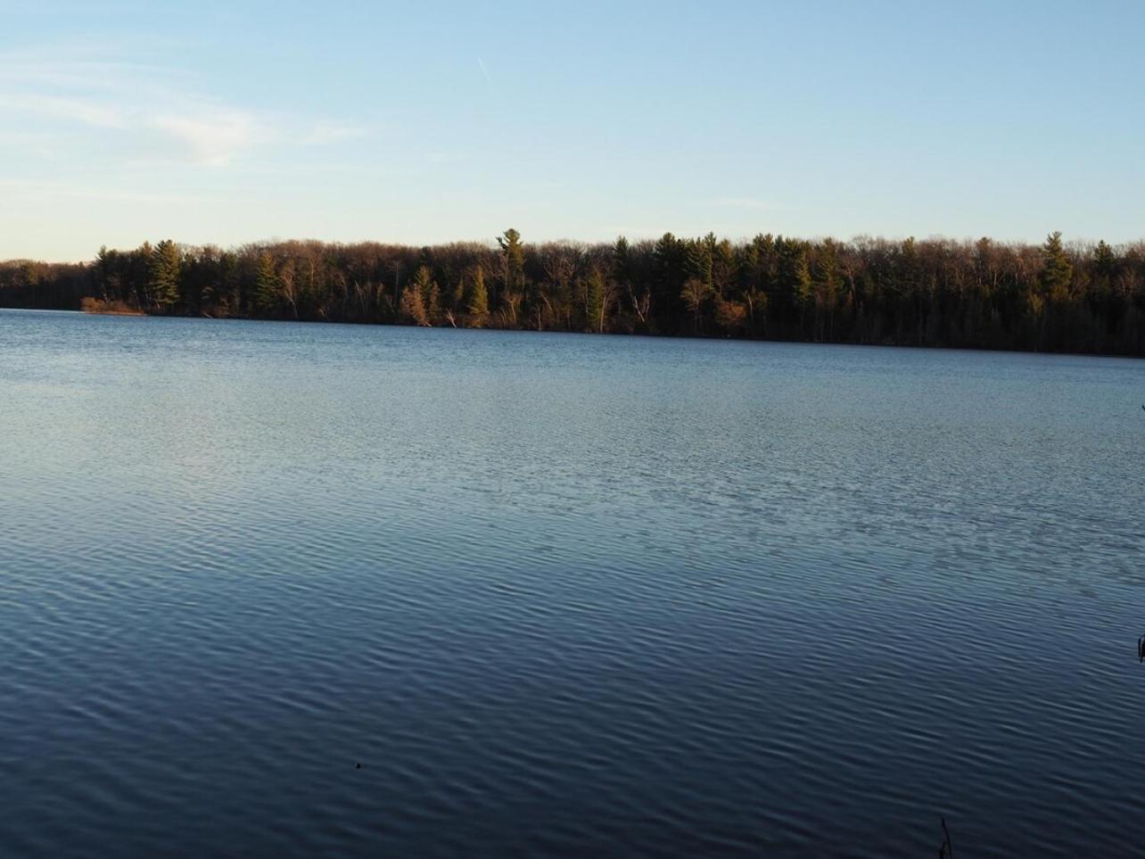The Green Lake Getaway - Shared Lake Access! Interlochen Екстер'єр фото